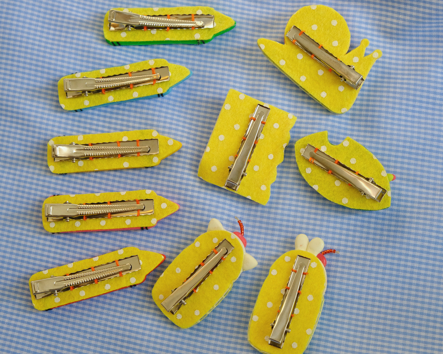 Eepy Worm: Polymer Clay Hair clips