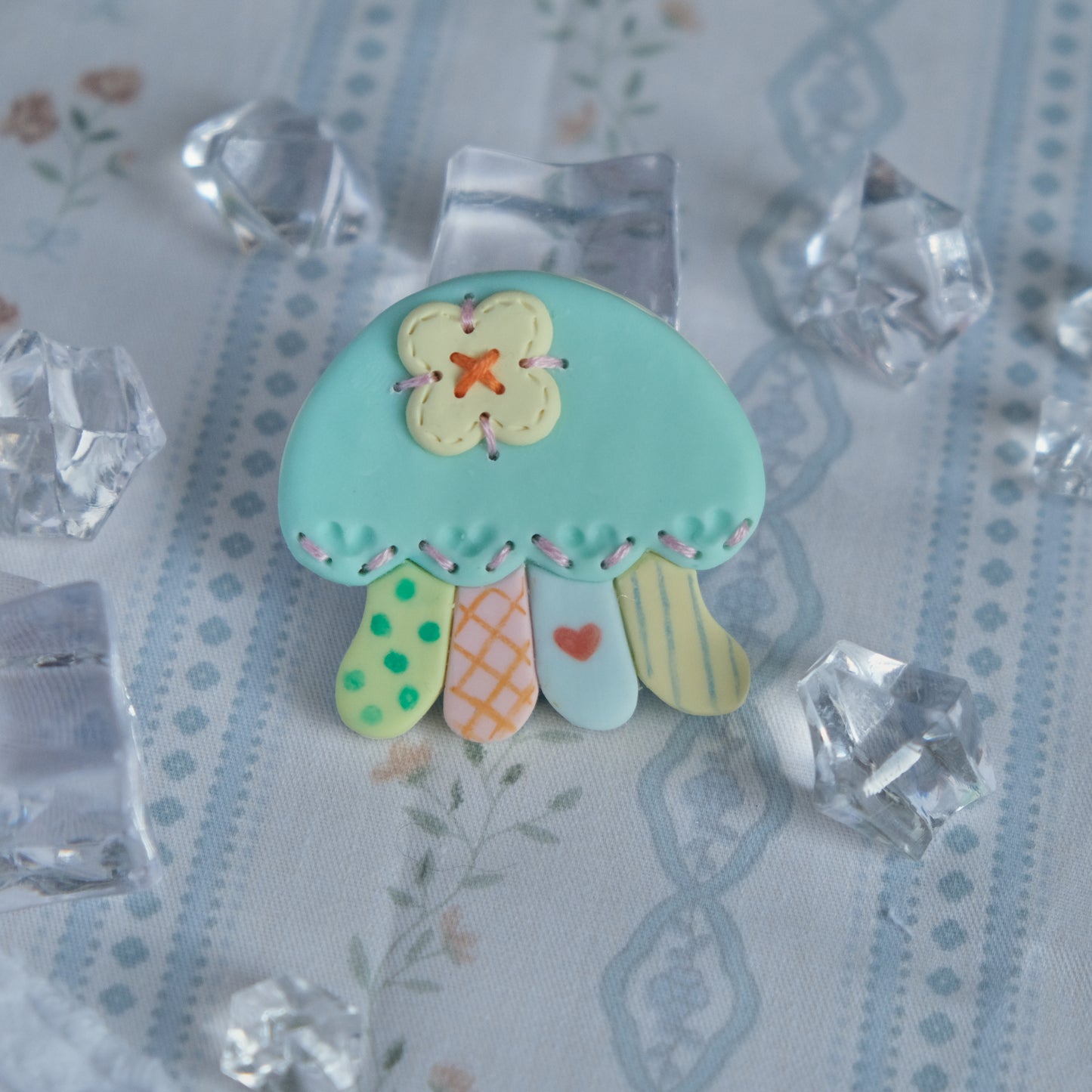 Patchy Jellyfish : polymer clay accessories