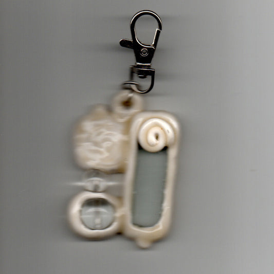 Pebblebly Friend? : Dying Sun Keychain 09