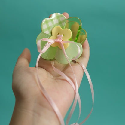 Clover Button Hair Claw