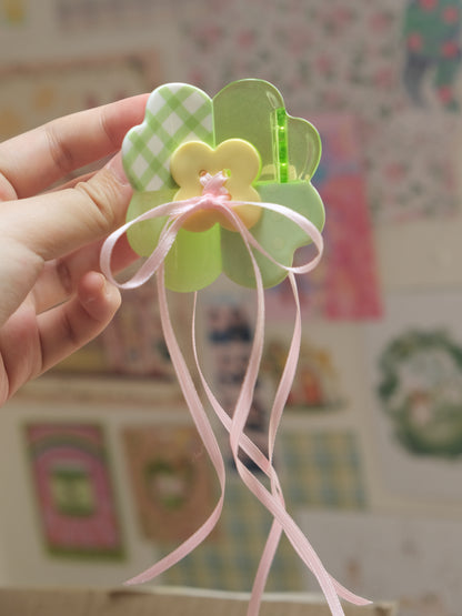 Clover Button Hair Claw