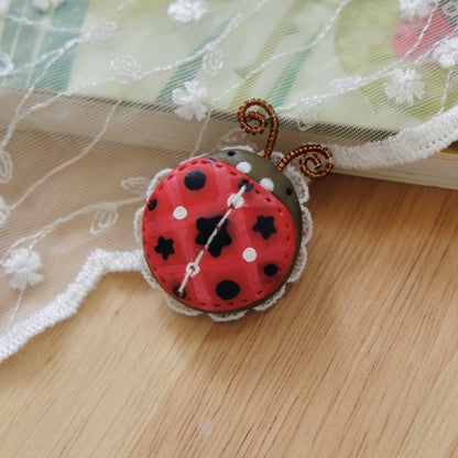 Tiny ClayQuilt Accessories: Ladybug in My Yard Collection