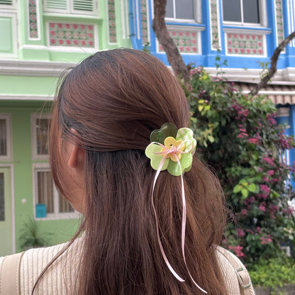 Clover Button Hair Claw