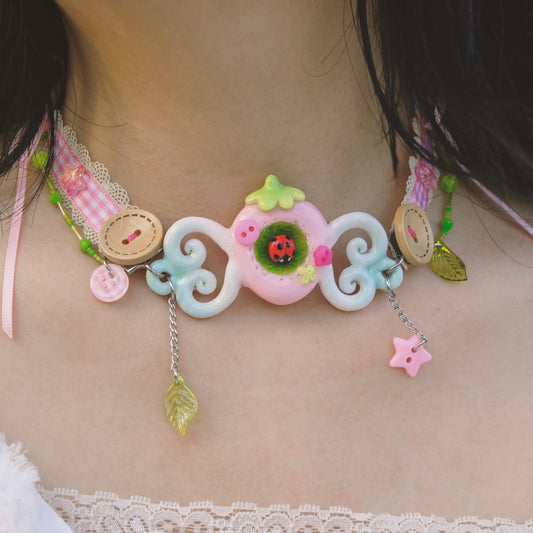 Jitter Fairy Berry Choker